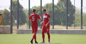 Bartek Gajda gra w meczu kady U-17