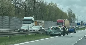 Solidna kraksa na DK-1. Byy spore utrudnienia w ruchu