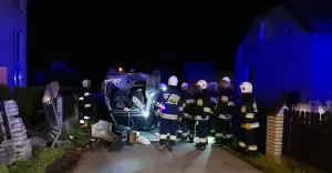 [FOTO] Zderzenie dwch pojazdw w Ligocie na Powstacw lskich