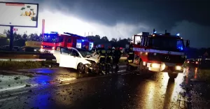 [ZDJCIA] Wypadek na DK-1. Kierowca Seata jecha pod prd!