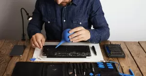 Problemy z laptopem? Co zrobi, gdy sprzt odmawia posuszestwa