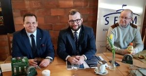 Pose i radni przy herbatce o "Pitce Kaczyskiego"