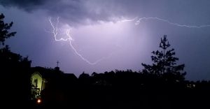 Ostrzeenie dla mieszkacw woj. lskiego. Dzi mog wystpi burze