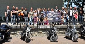 Motocyklici w wietlicy "Zatoka"