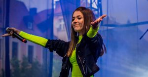[ZDJCIA] Koncert Roksany Wgiel rozpocz rok szkolny w Pszczynie