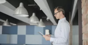Czy wynajmujc wirtualne biuro, musz fizycznie przebywa pod wskazanym adresem?