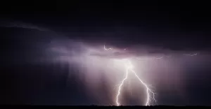 Niedziela z niespokojn pogod. Synoptycy prognozuj burze z gradem