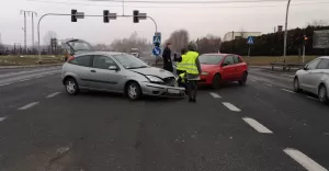 [FOTO] Poranna kraksa na skrzyowaniu DK-1 z Ligock