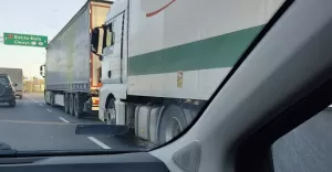 Kolizja ciarwek na DK-1. Sprawca z czterema promilami!