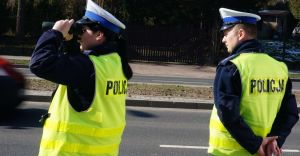 Dzi policjanci eliminuj z ruchu niesprawne pojazdy