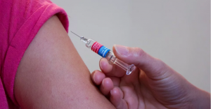 Co ze szczepieniami dzieci w czasie epidemii?
