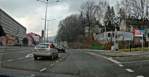 [WIDEO] Policjanci eskortowali samochd z rodzc kobiet