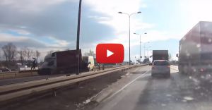 [WIDEO] Wypadek na DK-1 w oku kamery. To cud, e wszyscy yj!