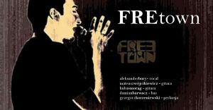 Freetown zagra pod amfiteatrem