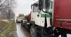 [FOTO] Zderzenie trzech ciarwek na drodze krajowej nr 1