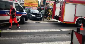 [ZDJCIA] Grone zderzenie osobwki z kopark na Wglowej
