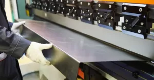 Nowoczesne zaginarki do metalu - na jakie funkcje warto zwrci szczegln uwag?