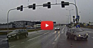 [WIDEO] DK-1: Szaleńcza jazda na czerwonym świetle