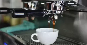 Ekspresy do kawy Jura - porwnanie ekspresw do uytku domowego i biznesu.