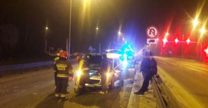 [ZDJCIA] Wieczorne zderzenie na DK-1, Matiz przewrci si na bok