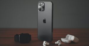 Pojemniejsza bateria, lepszy aparat i wikszy ekran - taki jest iPhone 12 Pro