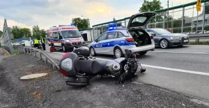 [FOTO] Wywrotka motocyklisty na DK-1 w Goczakowicach-Zdroju