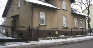 Jest mrz, pom bezdomnym