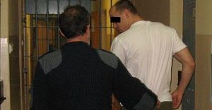 Ukrad kaw, pobi ekspedientk