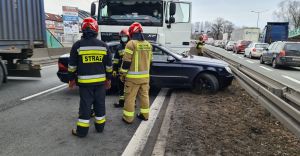 [FOTO] Zderzenie osobwki i ciarwki na DK-1 w Pszczynie