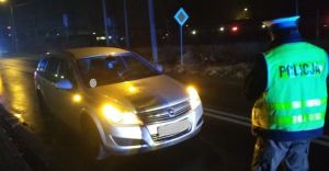 Wypadek na ul. Bestwiskiej. 53-letnia piesza trafia do szpitala