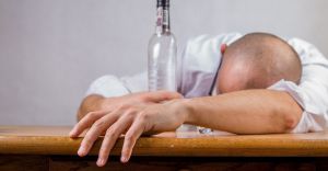 Leczenie uzalenie - jak skutecznie leczy alkoholizm, hazard i narkomani?