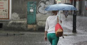 Synoptycy ostrzegaj przed silnym deszczem i burzami