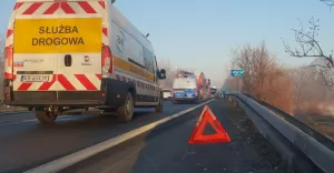 [FOTO] Nerwowy poranek na DK-1. Wypadek i kolizja w Goczakowicach