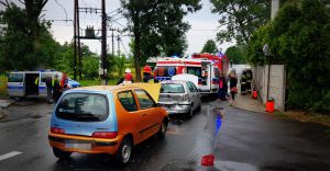 [ZDJCIA] Zderzenie dwch samochodw na ul. Ligockiej