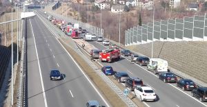 Nowa aplikacja policji wskae wypadek i objazd