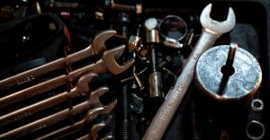 Wyposaenie warsztatu samochodowego. Ten sprzt przyda si nie tylko mechanikom!