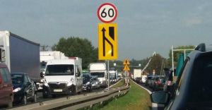 Potne utrudnienia na DK-1 w Pszczynie, wielokilometrowe korki