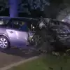 [FOTO] Samochód uderzył w drzewo. Kierowca w ciężkim stanie