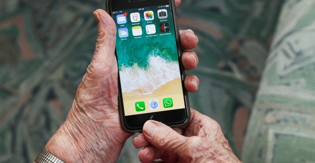 telefon, senior