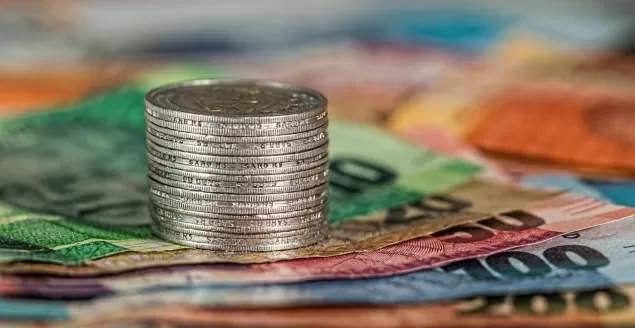 Lokaty bankowe czy obligacje? - dylemat posiadacza oszczędności