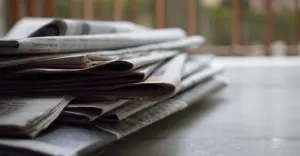 gazeta na stole