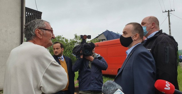 Pomoc rządowa dla poszkodowanych przez trąbę powietrzną