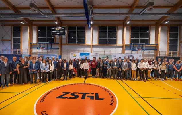 [FOTO] Najlepsi sportowcy powiatu nagrodzeni w ZSTiL. Wyróżniono blisko 100 osób