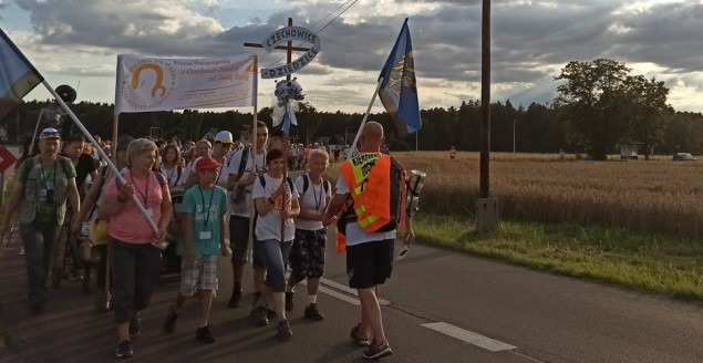 Pielgrzymka dekanatu czechowickiego wyruszyła na Jasną Górę