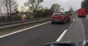Kolizja czterech osobówek na DK-1