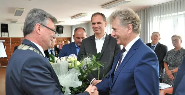 Burmistrz Marian Błachut z absolutorium i wotum zaufania za 2022 rok