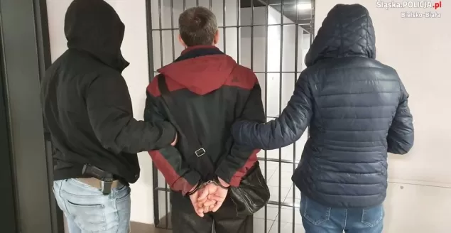 Sprawcy pobicia w rękach policjantów. To obywatele Ukrainy