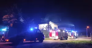 Interwencja straży pożarnej przy ul. Objazdowej w Zabrzegu - 22.11.2022