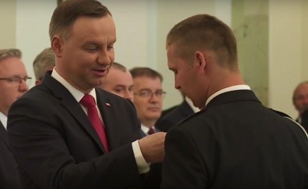 Dawid Żabka, strażak OSP Kaniów odznaczony przez P