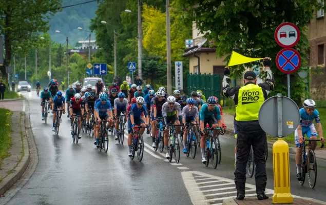 [FOTO] Kolarski klasyk rangi UCI w Bielsku-Białej! Mordercze tempo na trasie wyścigu
